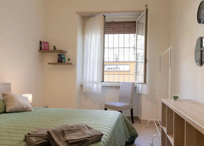Annmarie House, Vaticano - Cipro Rzym
